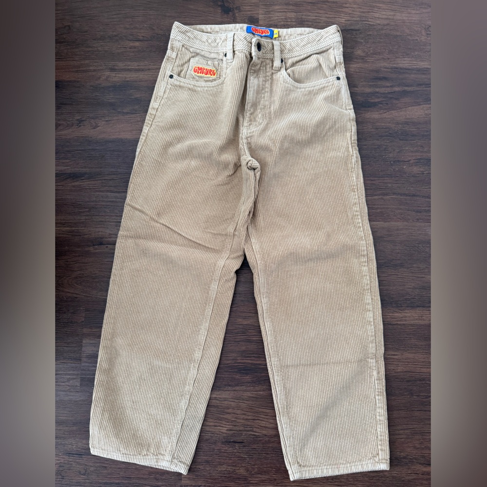 Men’s Empyre, size 28, tan corduroy.
